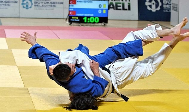 Preparation of the World Championships Judo for the Deaf in Turkey from 18  to 24 July 2016 /
