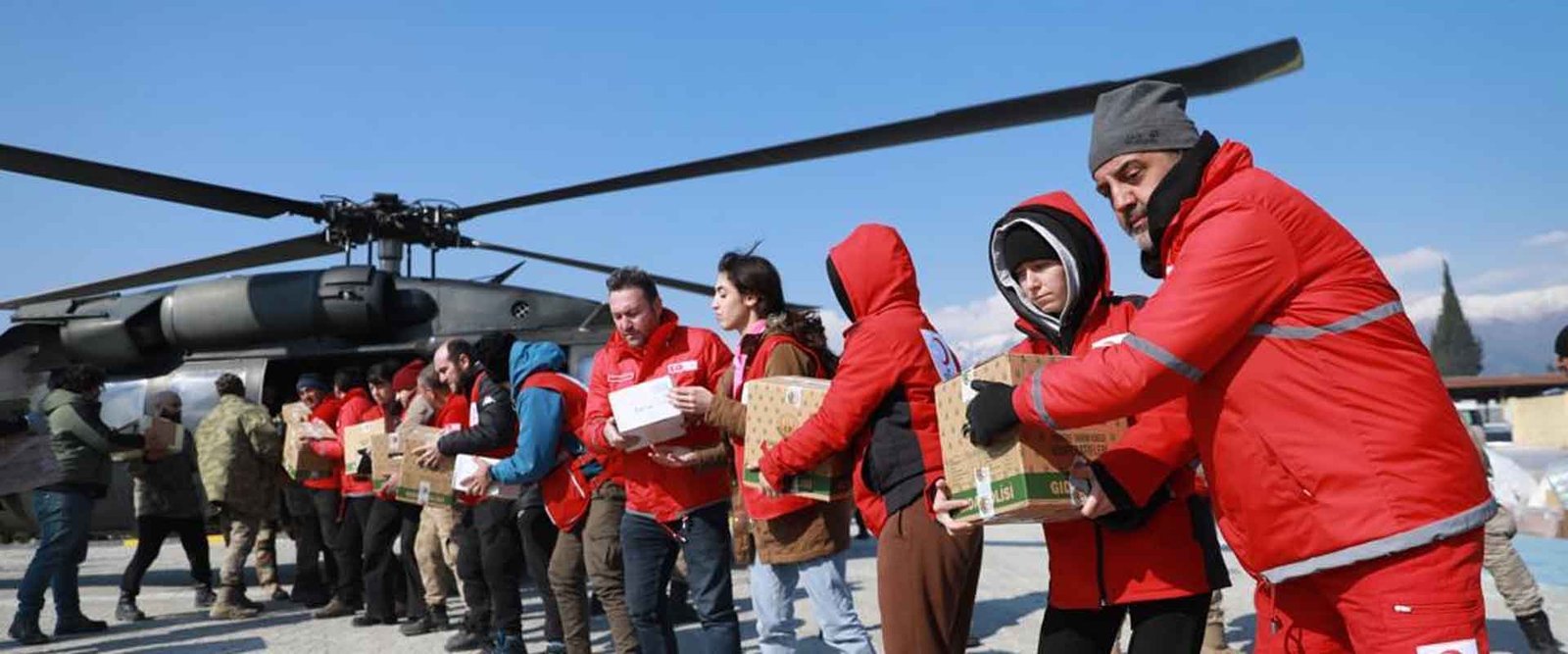 The Turkish Red Crescent Has Delivered Emergency Aid To 900 Villages Affected By The Earthquake (1)