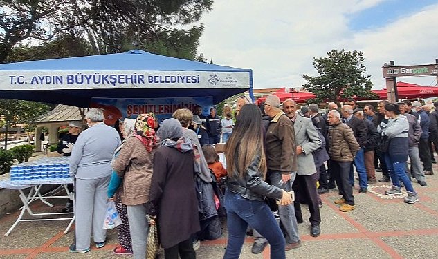 Aydin Buyuksehir Belediyesi 18 Mart Canakkale Zaferi Ve Sehitleri Anma Gunu Nde Helva Hayri Gerceklestirdi 2873.jpg