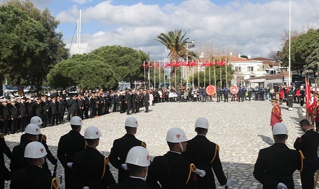 Canakkale Zaferinin 108 Yildonumu Foca Da Toren Ve Etkinliklerle Kutlandi 18.jpg