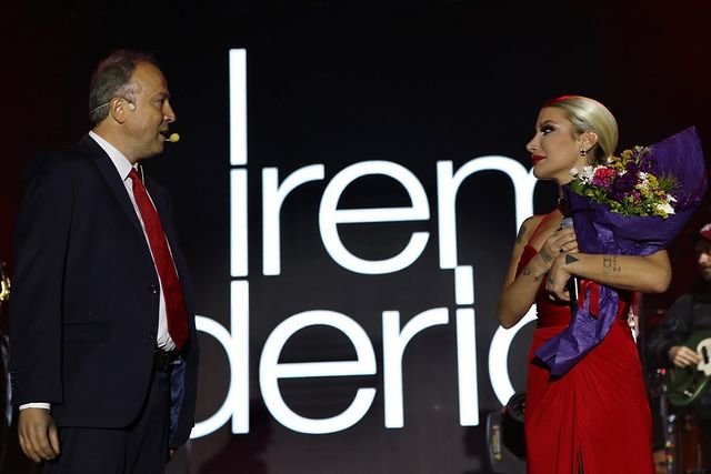 The enthusiasm of ‘May 19th’ in Istanbul; İrem Derici gave a concert (7)