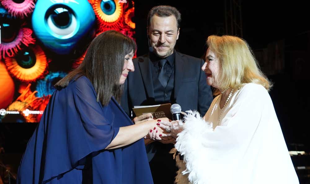 30th International Adana Golden Boll Film Festival Empowerment Awards (3)