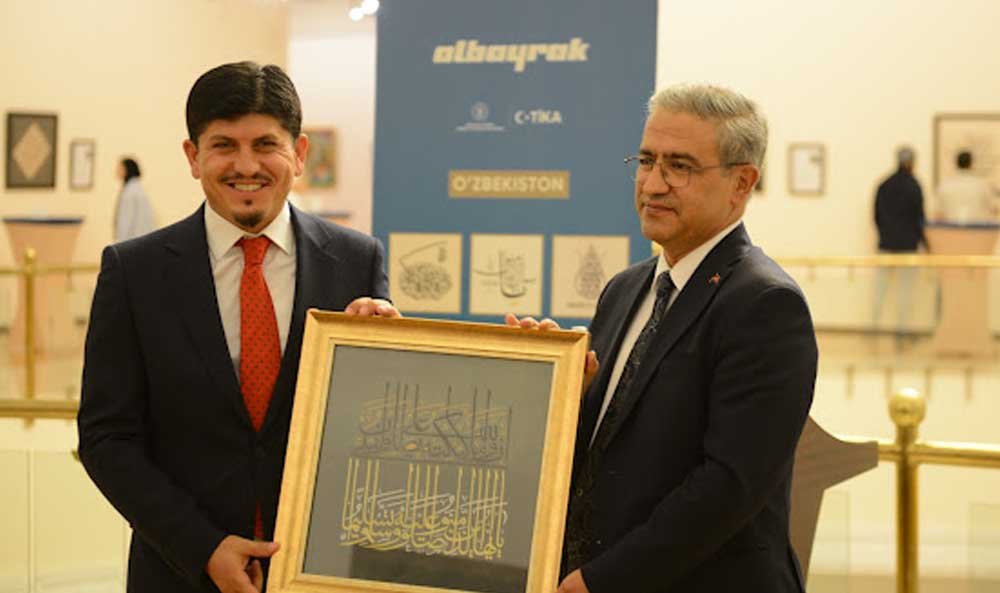 Calligraphy Artworks with the Theme of Kelime-i Tevhid Await Art Enthusiasts in Uzbekistan (7)