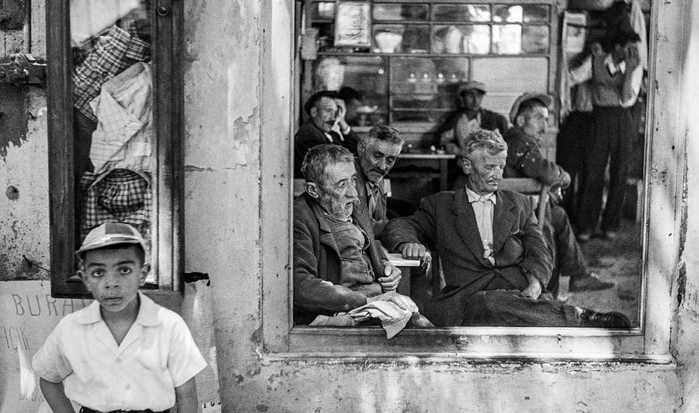 Art Enthusiasts In Bulgaria Meet With Ara Güler S Iconic Black And White Photographs (1)