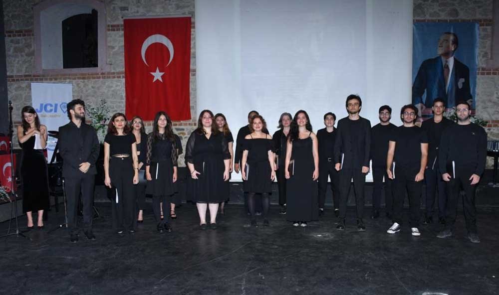 Jci Bahçeşehir Branch Organized The Long Live The Republic 100th Anniversary Anthem Composition Competition Award Ceremony (1)